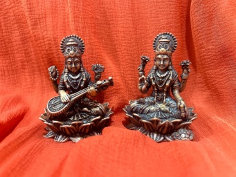 Лакшми и Сарасвати 6 см Лакшми и Сарасвати 6 см