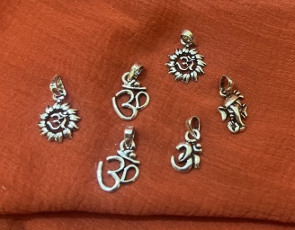 Кулон Ом (серебро) 1 см Кулон Ом (серебро) 1 см